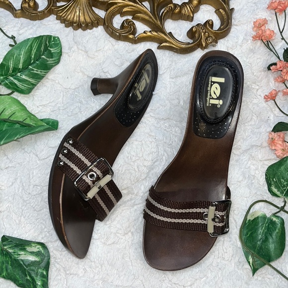 lei Shoes - Vintage 90s Y2K LEI Brown Heel Sandals Shoes